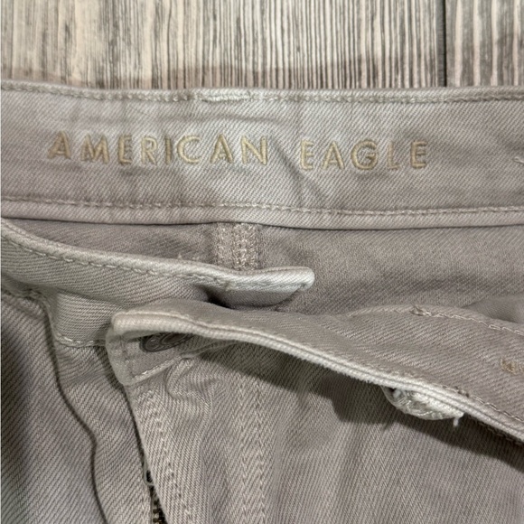 America Eagle Distressed Mom Jean Size 14 Gray Color Gently Used Condition - Picture 7 of 9